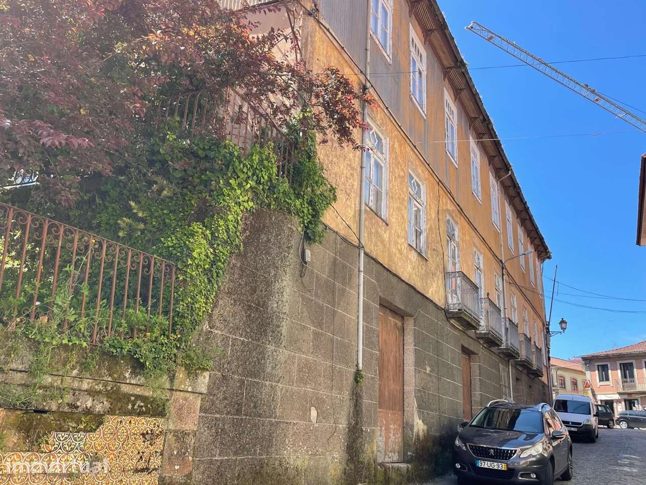 Casa T5 com Jardim, para Renovar, em Arco de Baúlhe (Cabeceiras de Bas - Grande imagem: 2/23