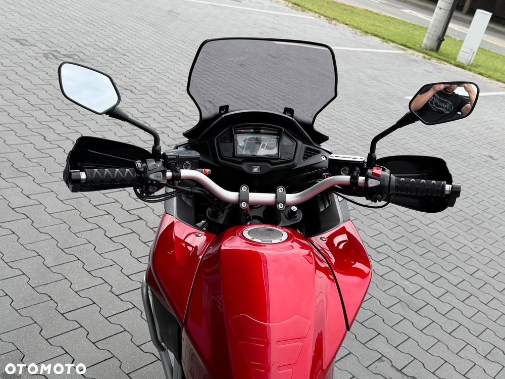 Honda VFR - 25