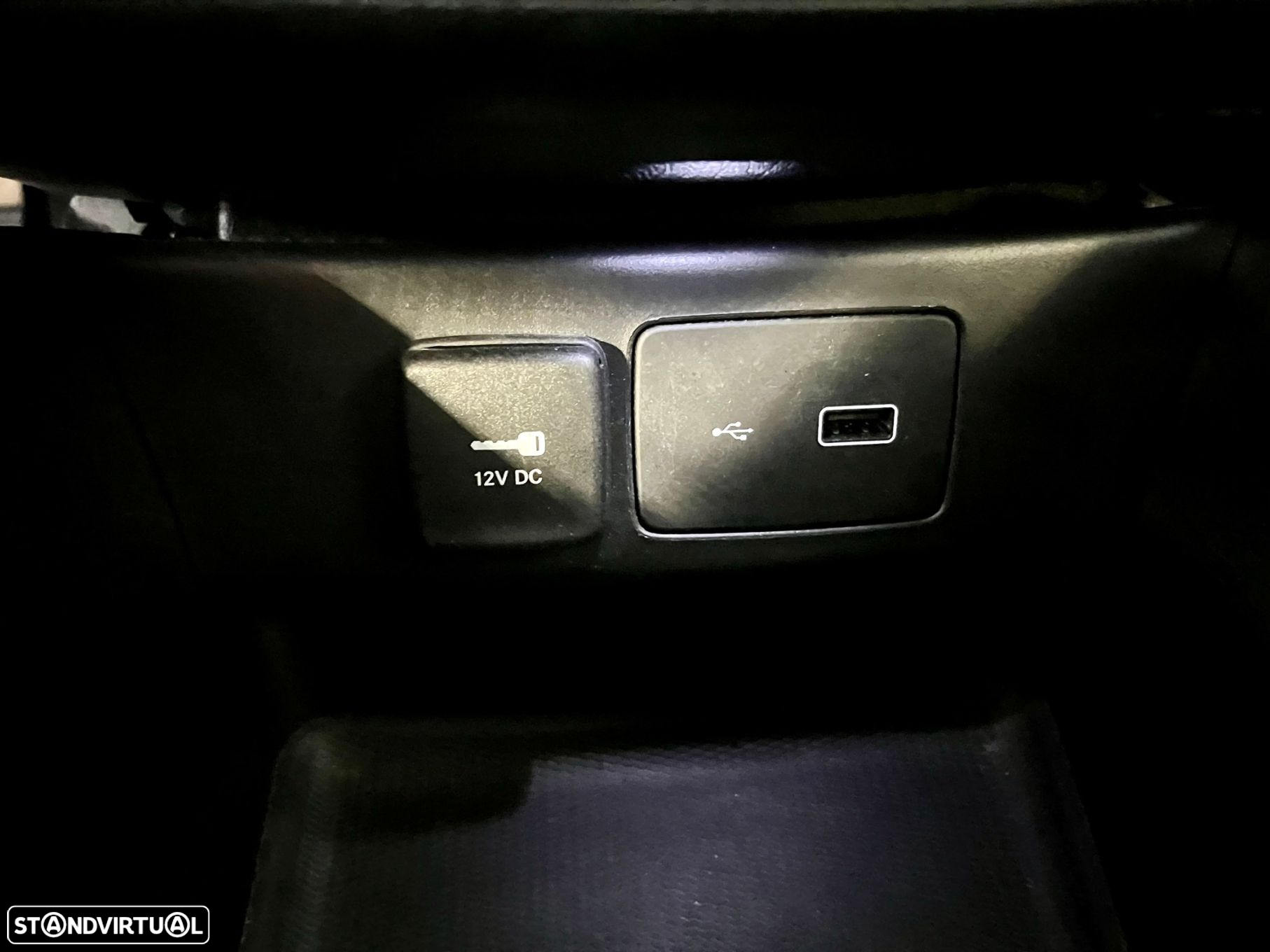 Fiat Tipo Station Wagon 1.3 M-Jet Lounge - 23