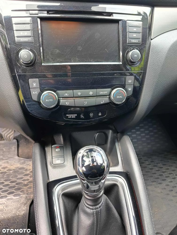 Nissan Qashqai 1.3 DIG-T N-Connecta - 2