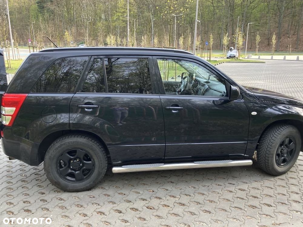 Suzuki Grand Vitara 2.0 - 6