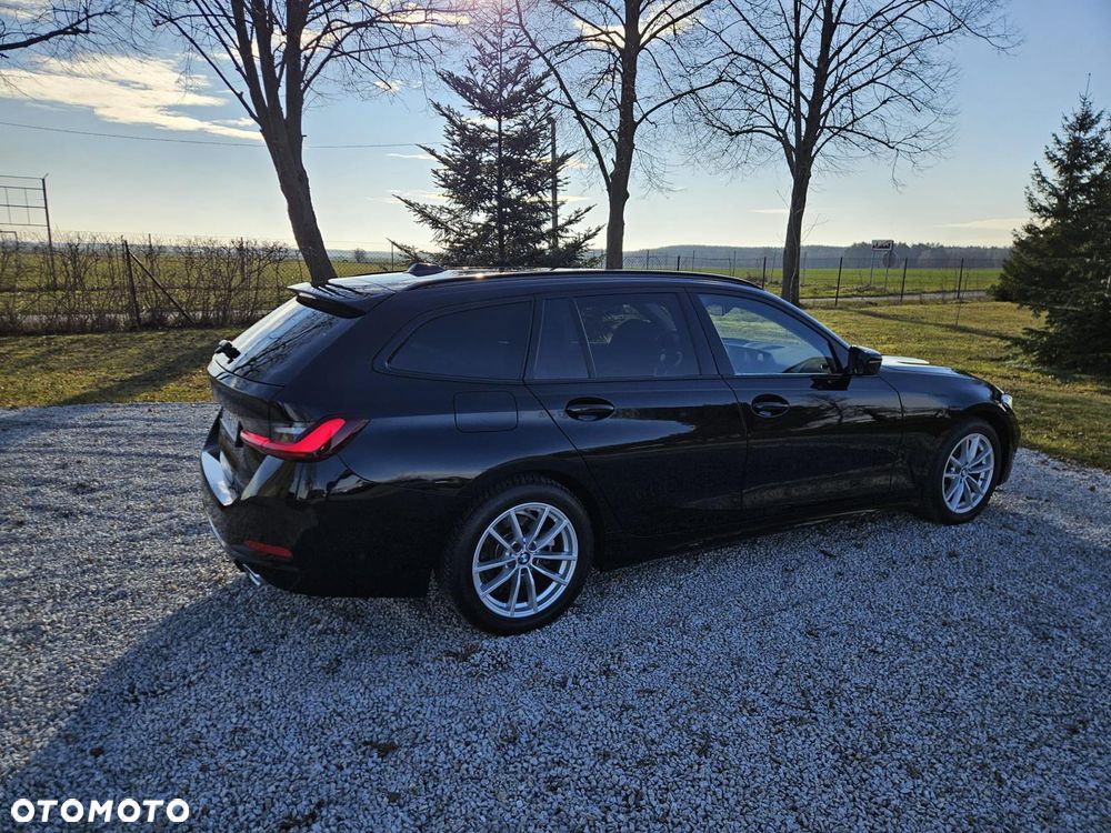 BMW Seria 3 318d Sport Line Shadow - 32