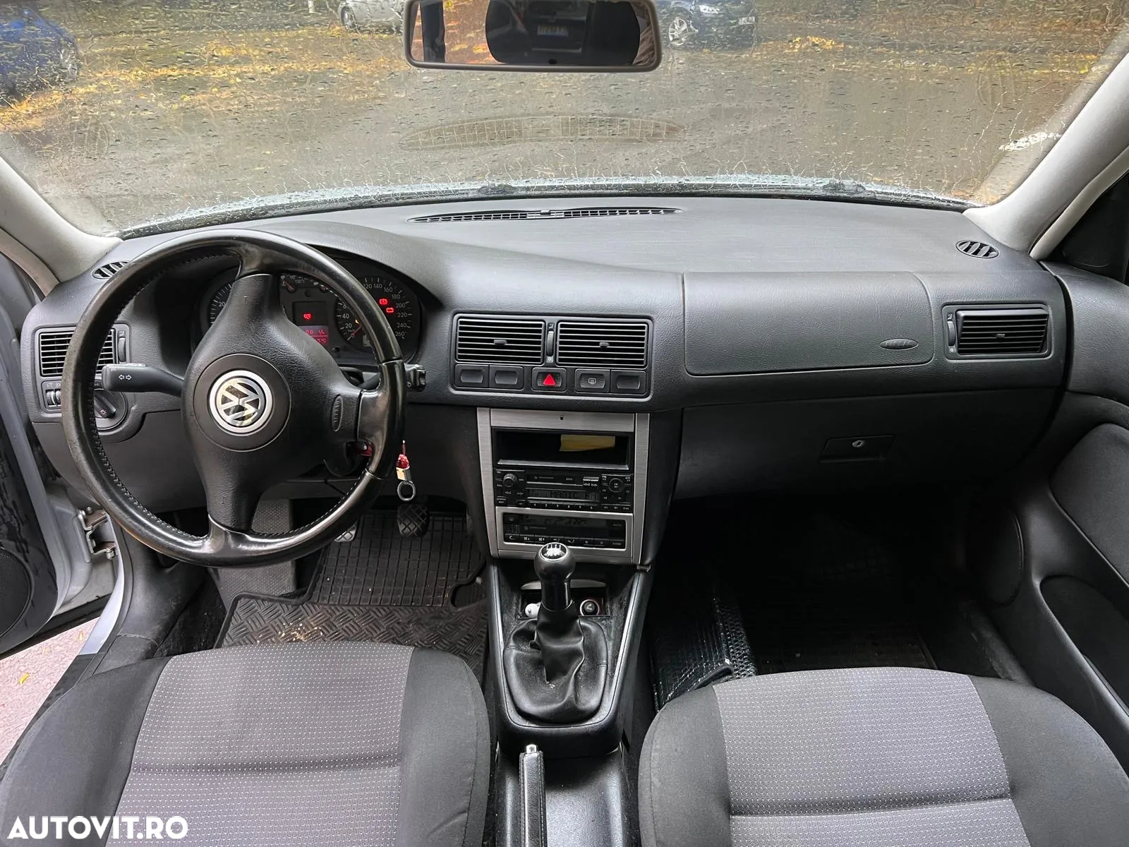 Volkswagen Golf - 2