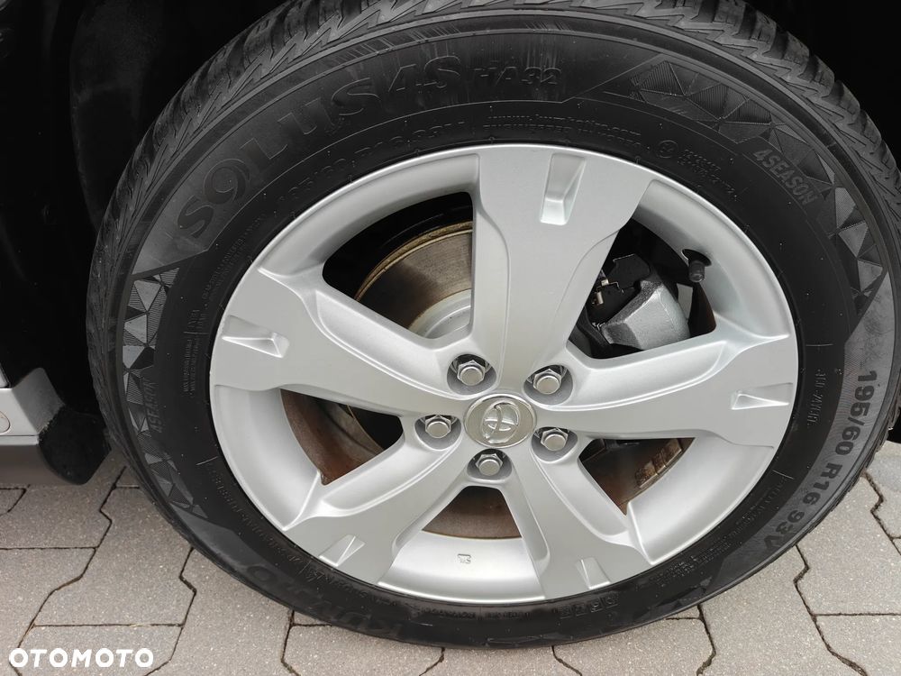 Toyota Urban Cruiser - 39