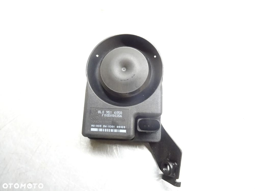 AUDI A4 B7 SEDAN 04-08 1.9TDI SYGNAŁ SYRENA ALARMU 8L0951605A - 2