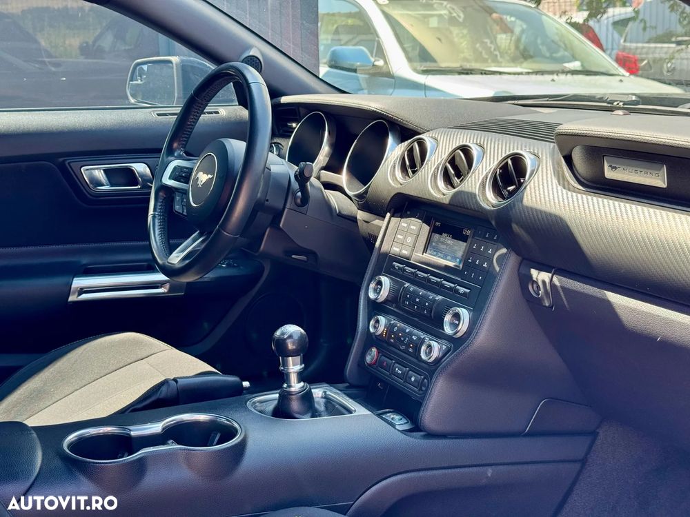 Ford Mustang 2.3 Eco Boost - 25