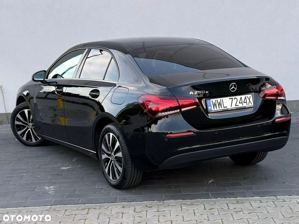 Mercedes-Benz Klasa A 250 e 8G-DCT Special Edition - 5