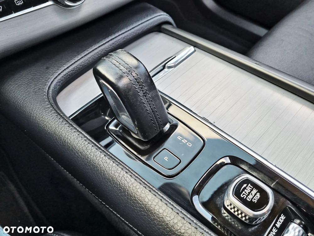Volvo XC 90 B5 D AWD Geartronic Momentum Pro - 20