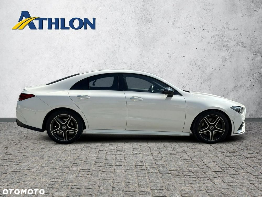 Mercedes-Benz CLA 200 7G-DCT - 6