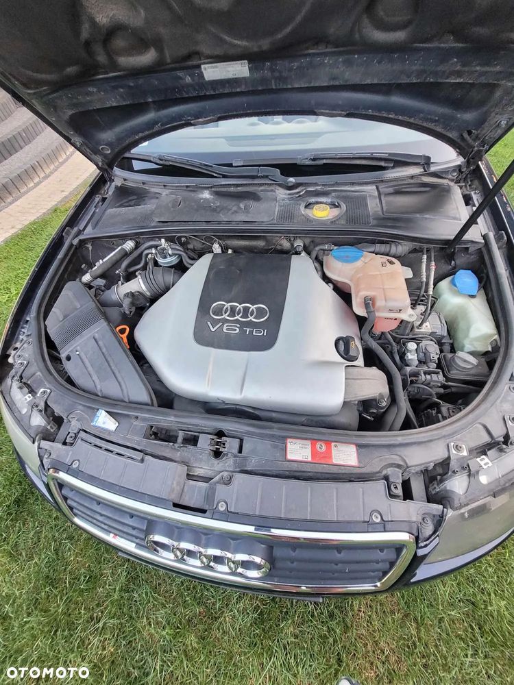 Audi A4 Cabrio ver-2-5-tdi-multitronic - 14