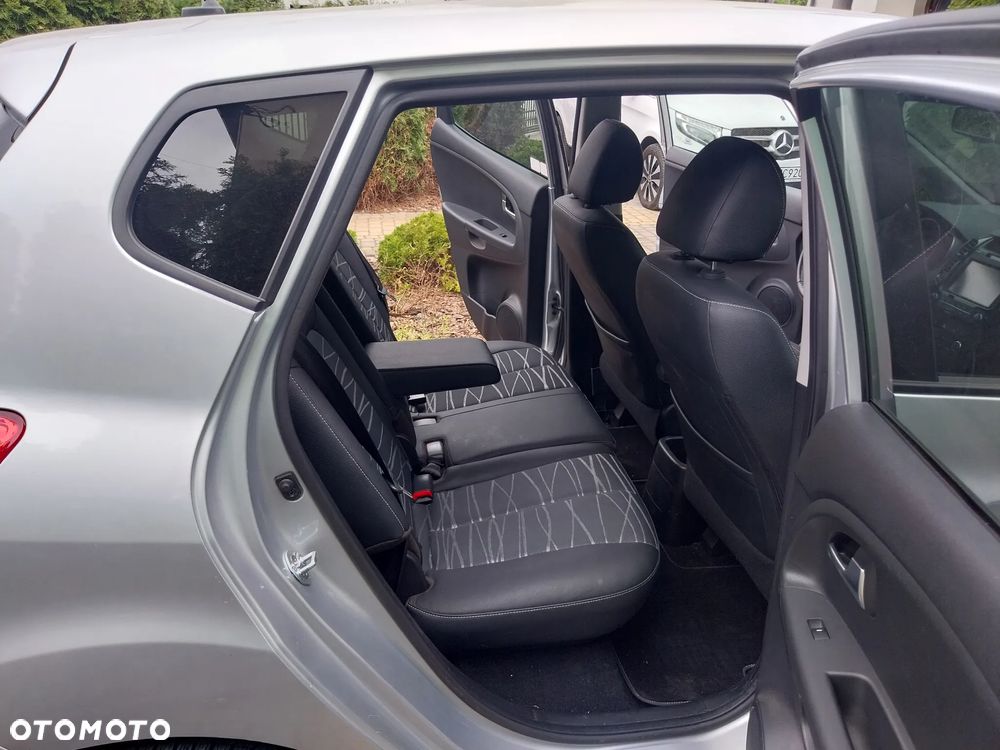 Kia Venga ver-1-6-business-line - 27