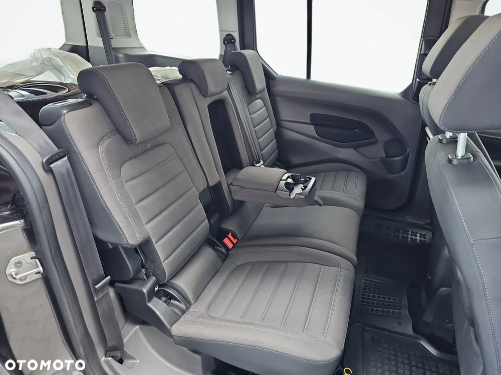 Ford Tourneo Connect - 22