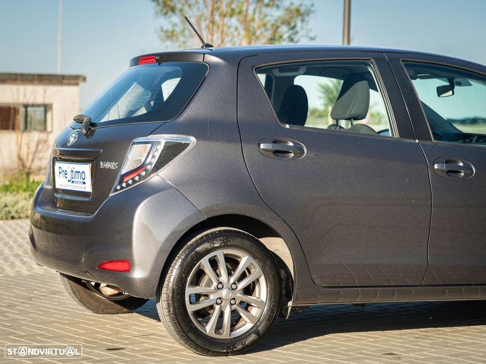 Toyota Yaris 1.33 VVT-i Comfort+P.Style - 32