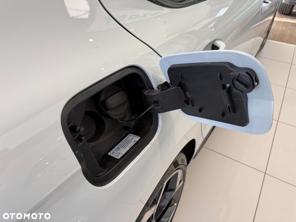 Skoda Superb 2.0 TSI Sportline DSG - 35