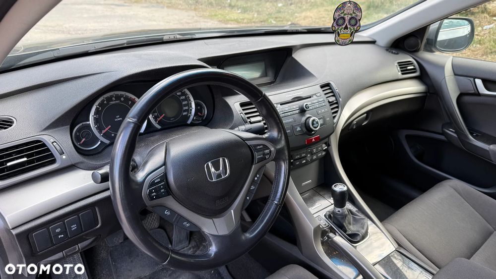 Honda Accord 2.0 Executive - 16