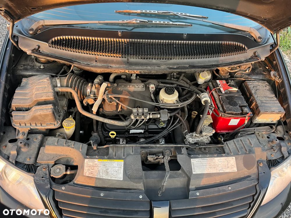 Dodge Caravan - 19
