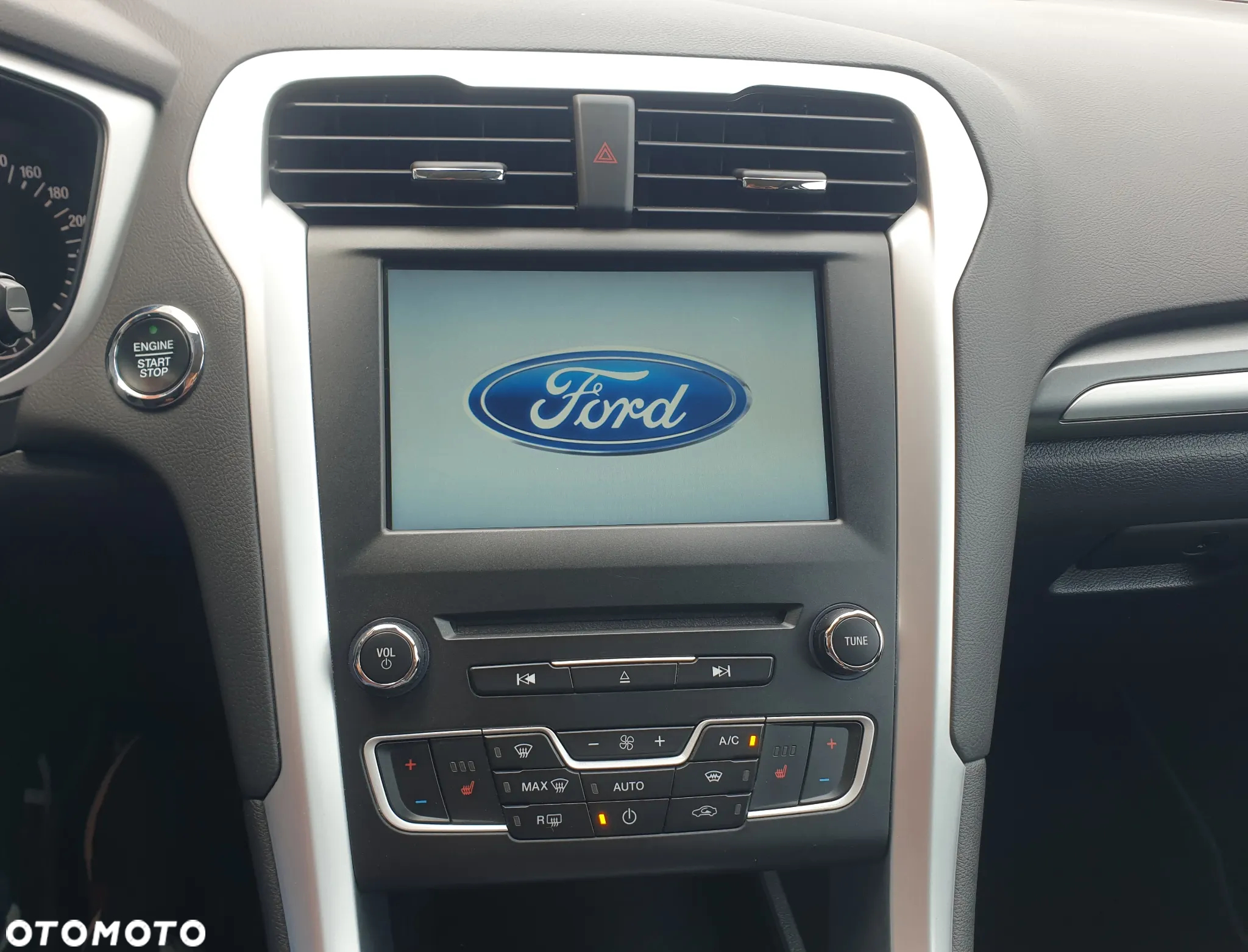 Ford Mondeo - 31