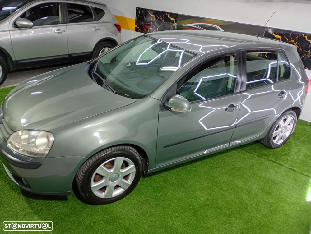 VW Golf 1.9 TDi 6V Confortline - 6