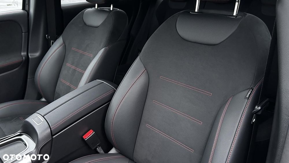 Mercedes-Benz GLA 200 AMG Line - 12