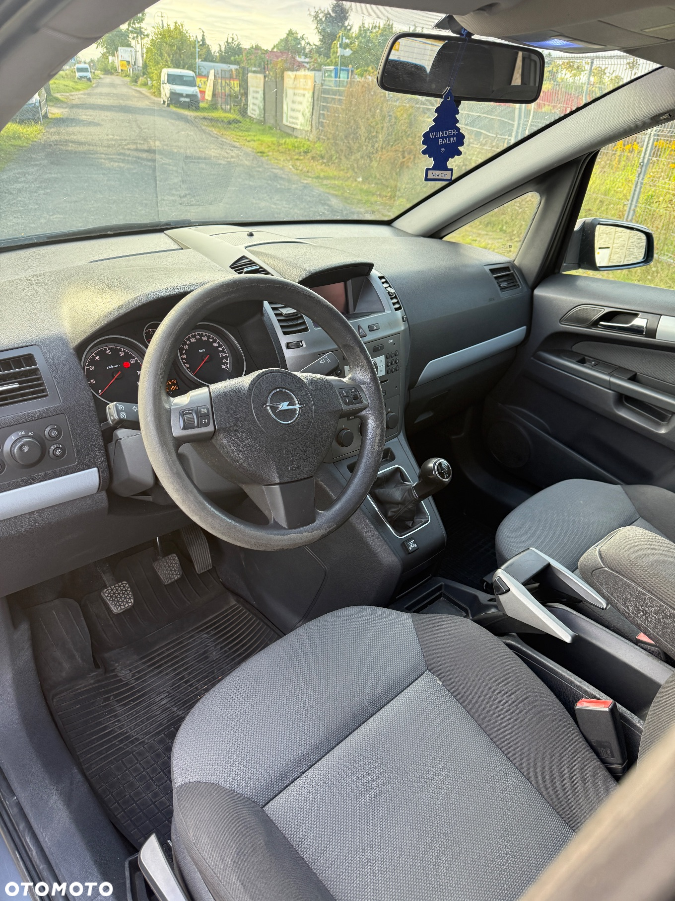 Opel Zafira 1.8 Cosmo - 11