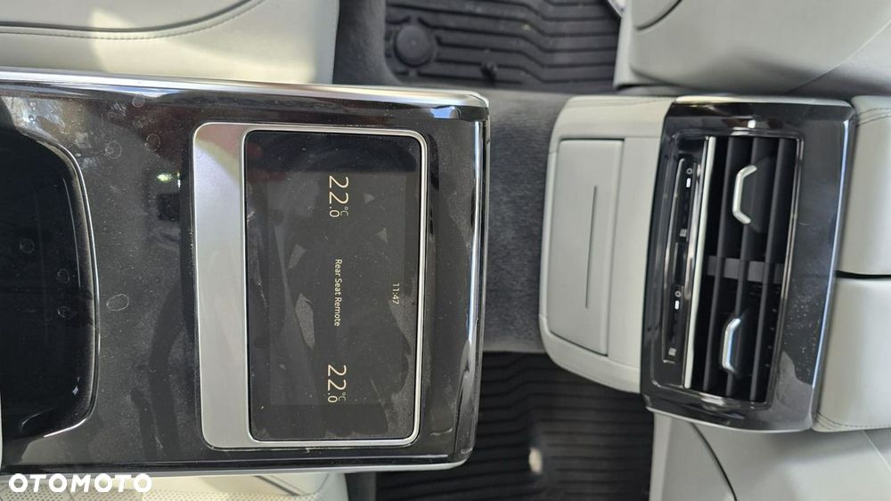 Audi S8 - 25