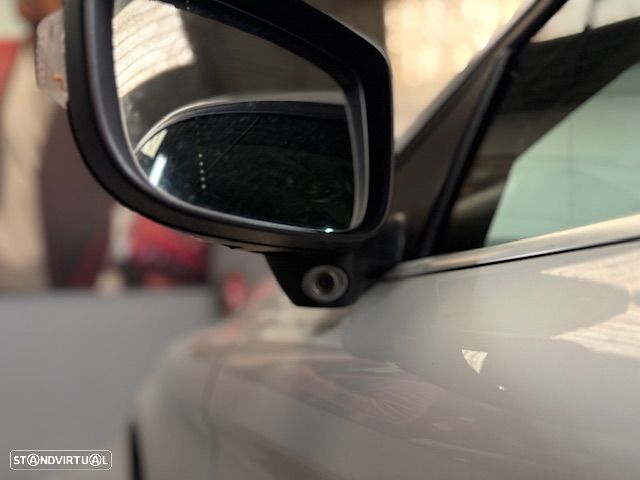 Volvo XC 60 2.0 D3 R-Design Geartronic - 9