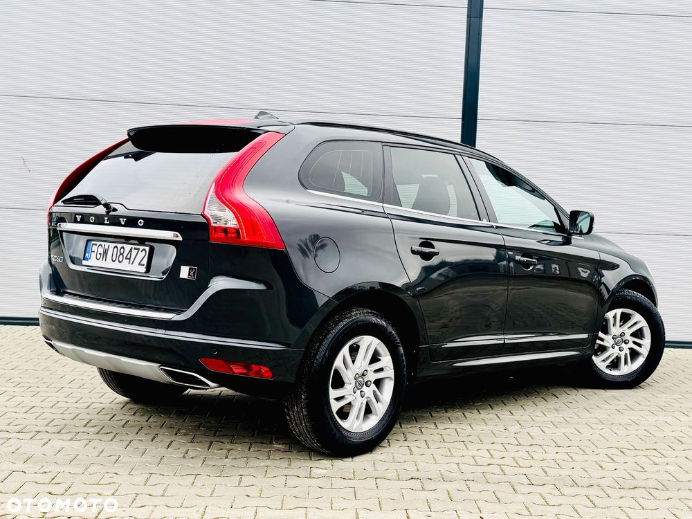 Volvo XC 60 D3 Geartronic Momentum - 24