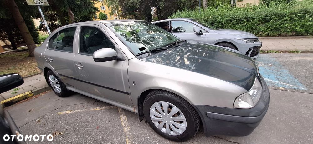 Skoda Octavia 1.6 Tour - 2