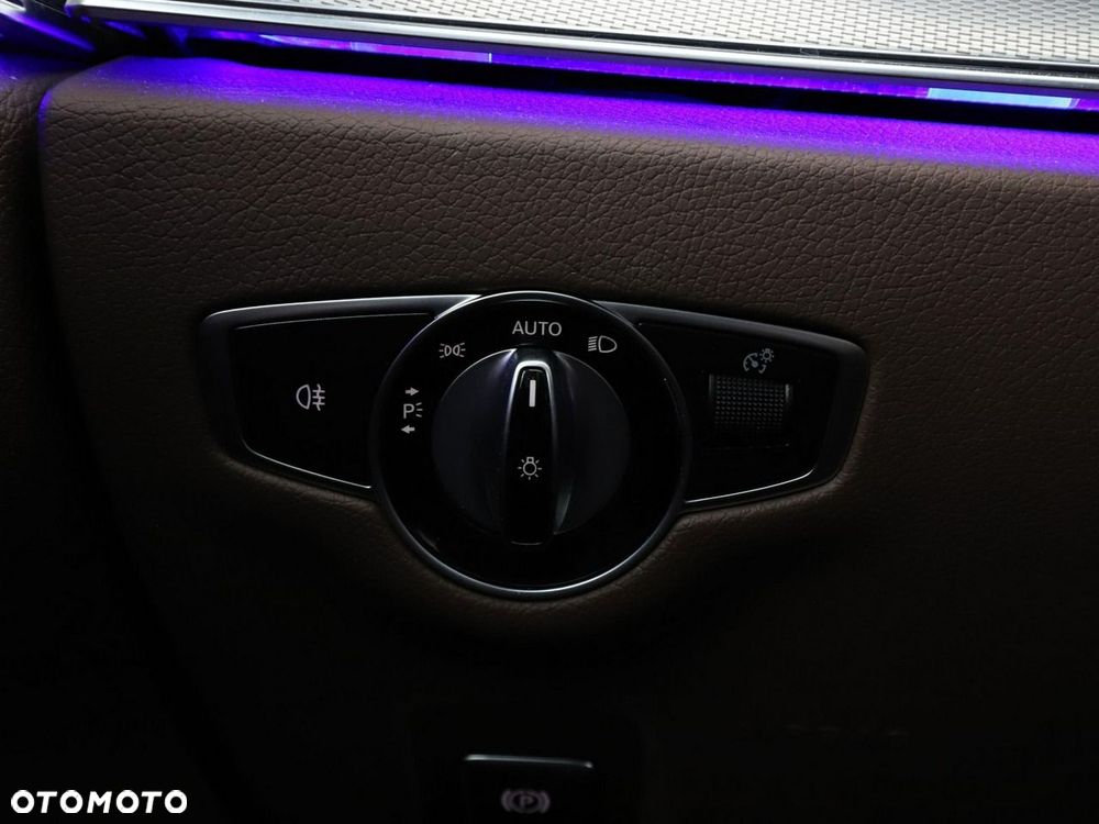 Mercedes-Benz Klasa E 200 d 9G-TRONIC Avantgarde - 36