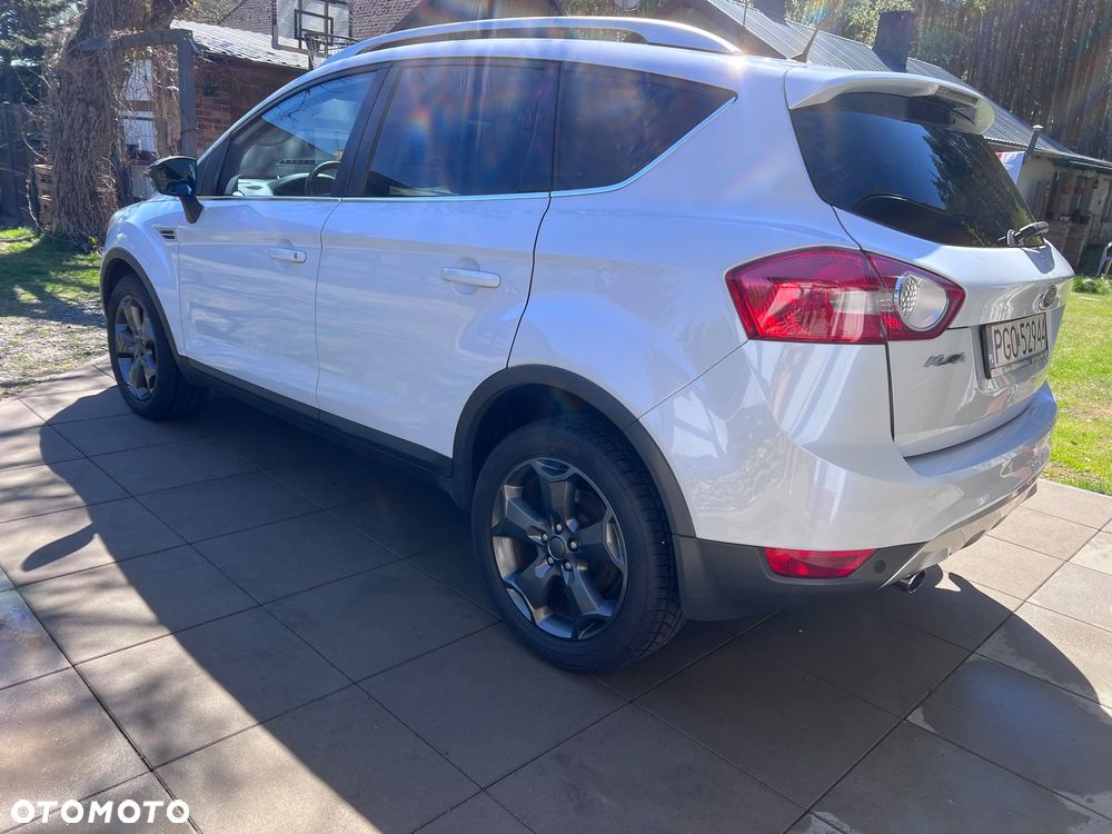 Ford Kuga - 2