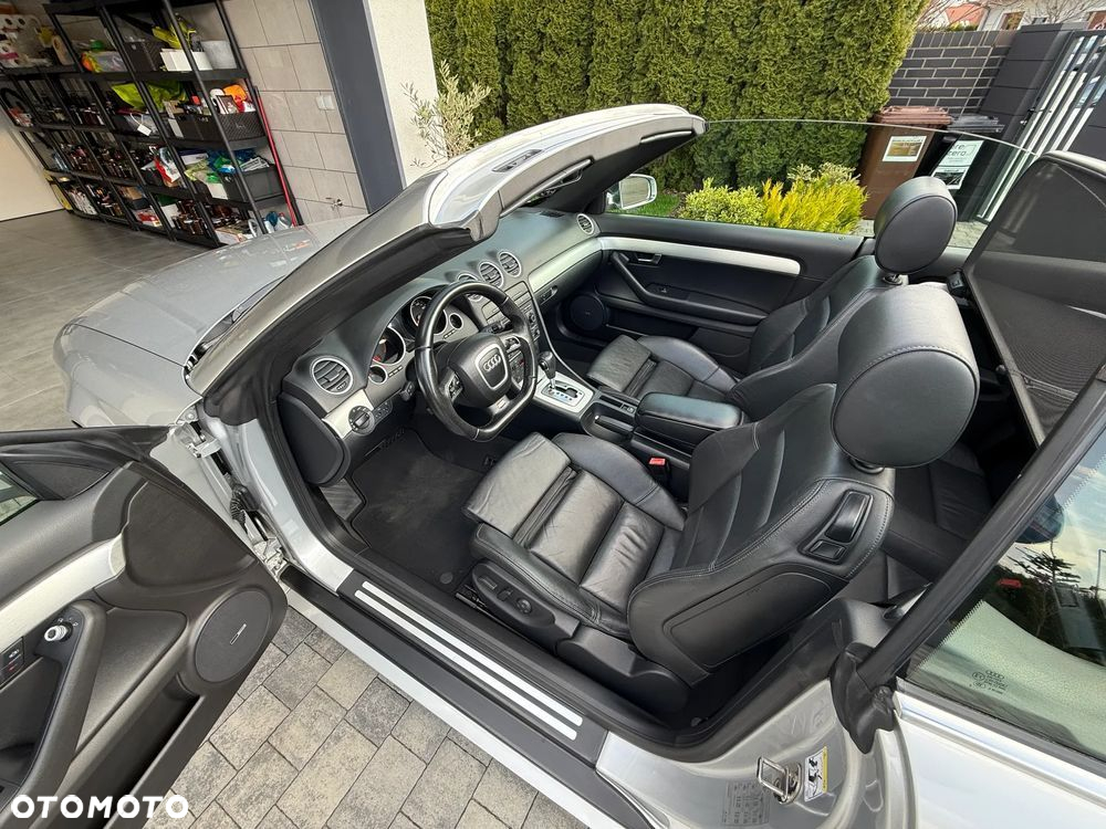 Audi A4 Cabriolet 2.0 TDI DPF multitronic - 7