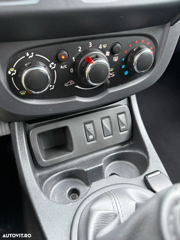 Dacia Duster dCi 110 FAP 4x2 Prestige - 32