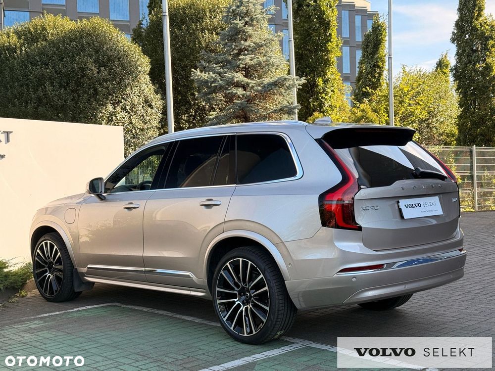 Volvo XC 90 - 9
