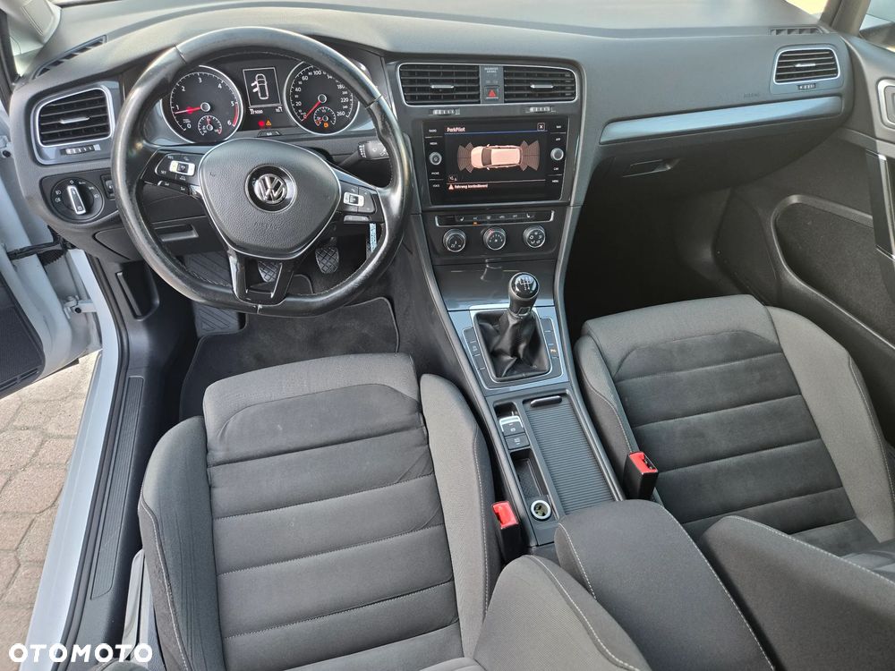 Volkswagen Golf 1.6 TDI (BlueMotion Technology) Comfortline - 18