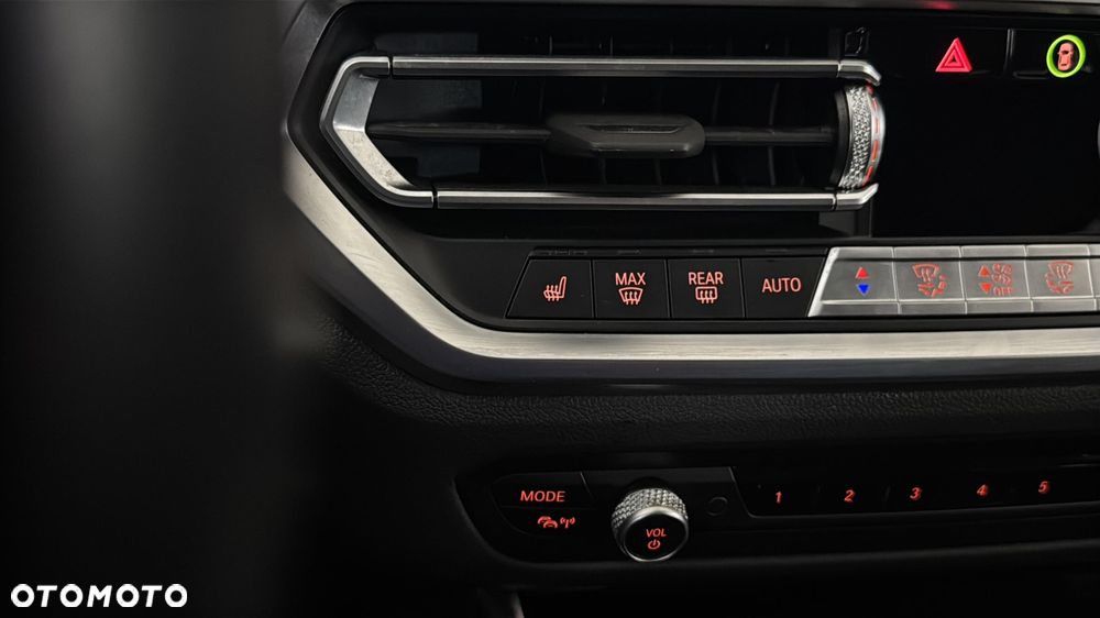 BMW Seria 3 318i - 31