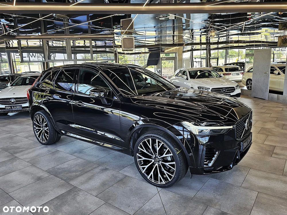 Volvo XC 60 T6 AWD Recharge Plus Black Edition - 11