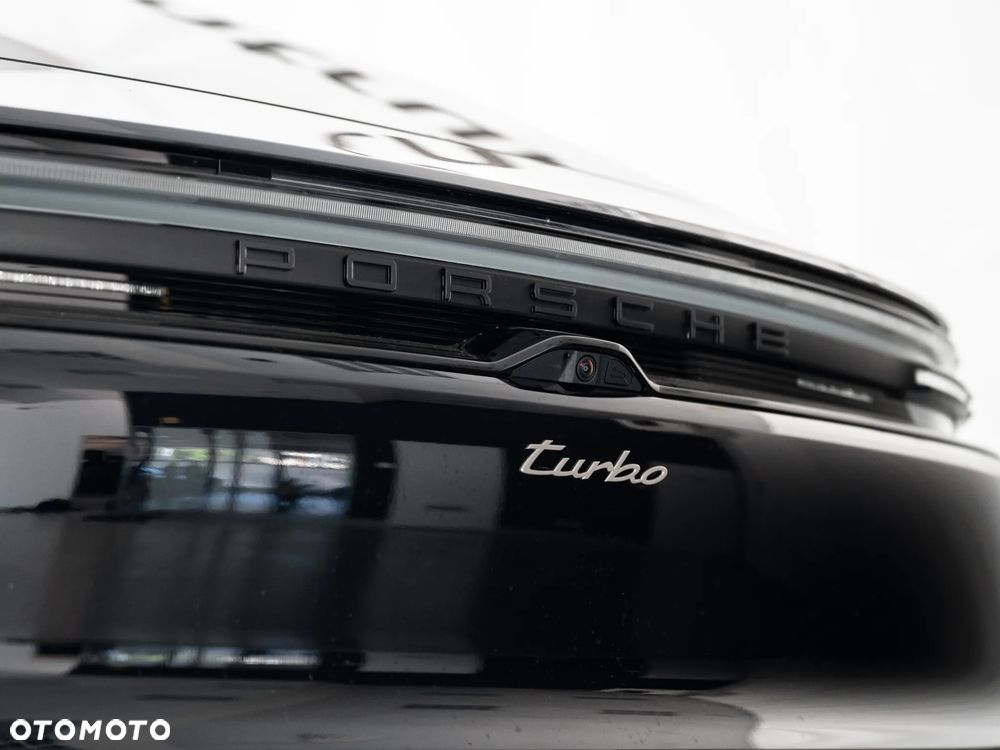 Porsche Macan Turbo - 9