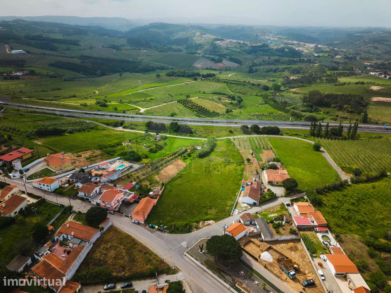 Terreno c/ 1.250m2 com projeto para 2 moradias - Grande imagem: 5/15