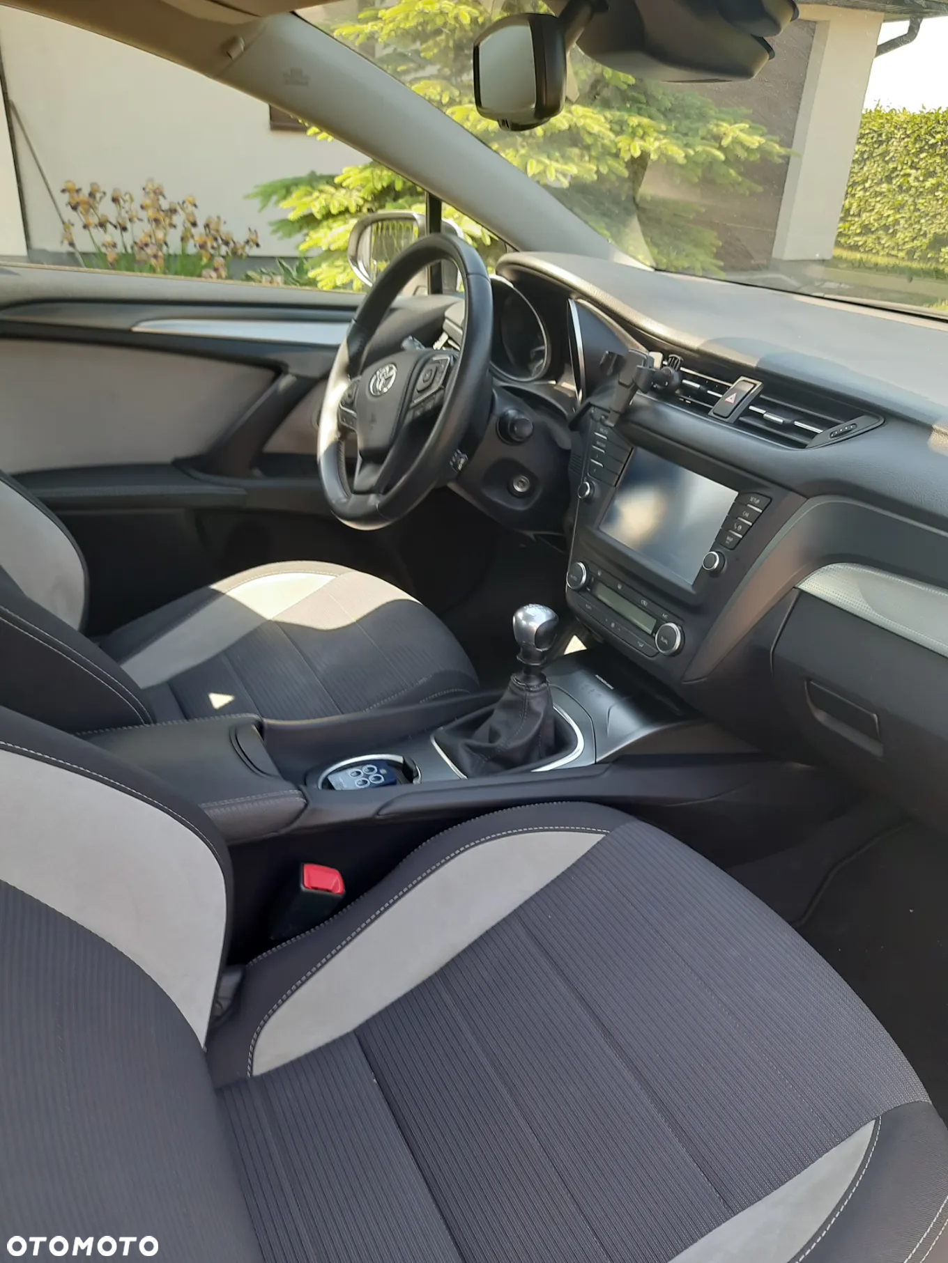 Toyota Avensis 2.0 D-4D Prestige - 6