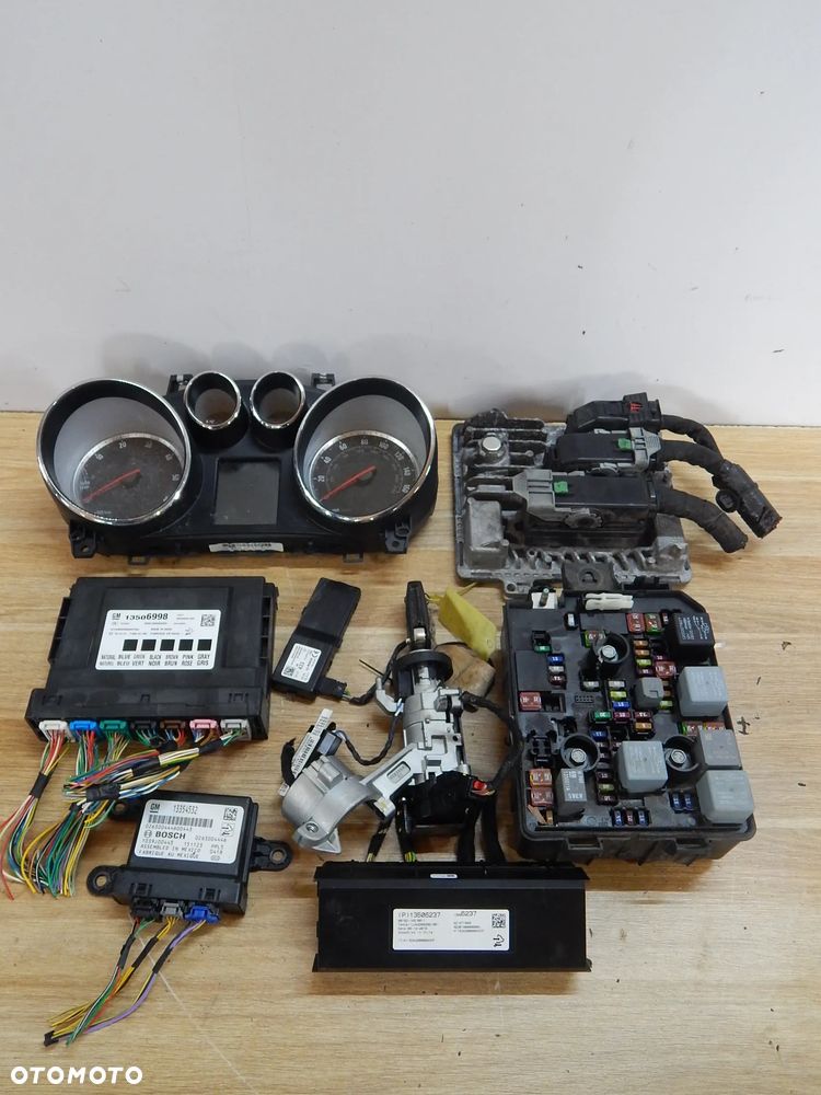 Zestaw startowy sterownik stacyjka 1.6 cdti  Opel MOKKA I A zafira astra corsa meriva Trax 12-18  Łuków części - 1