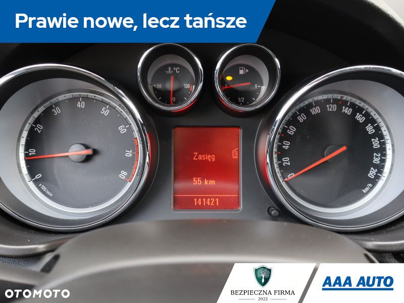 Opel Insignia - 12