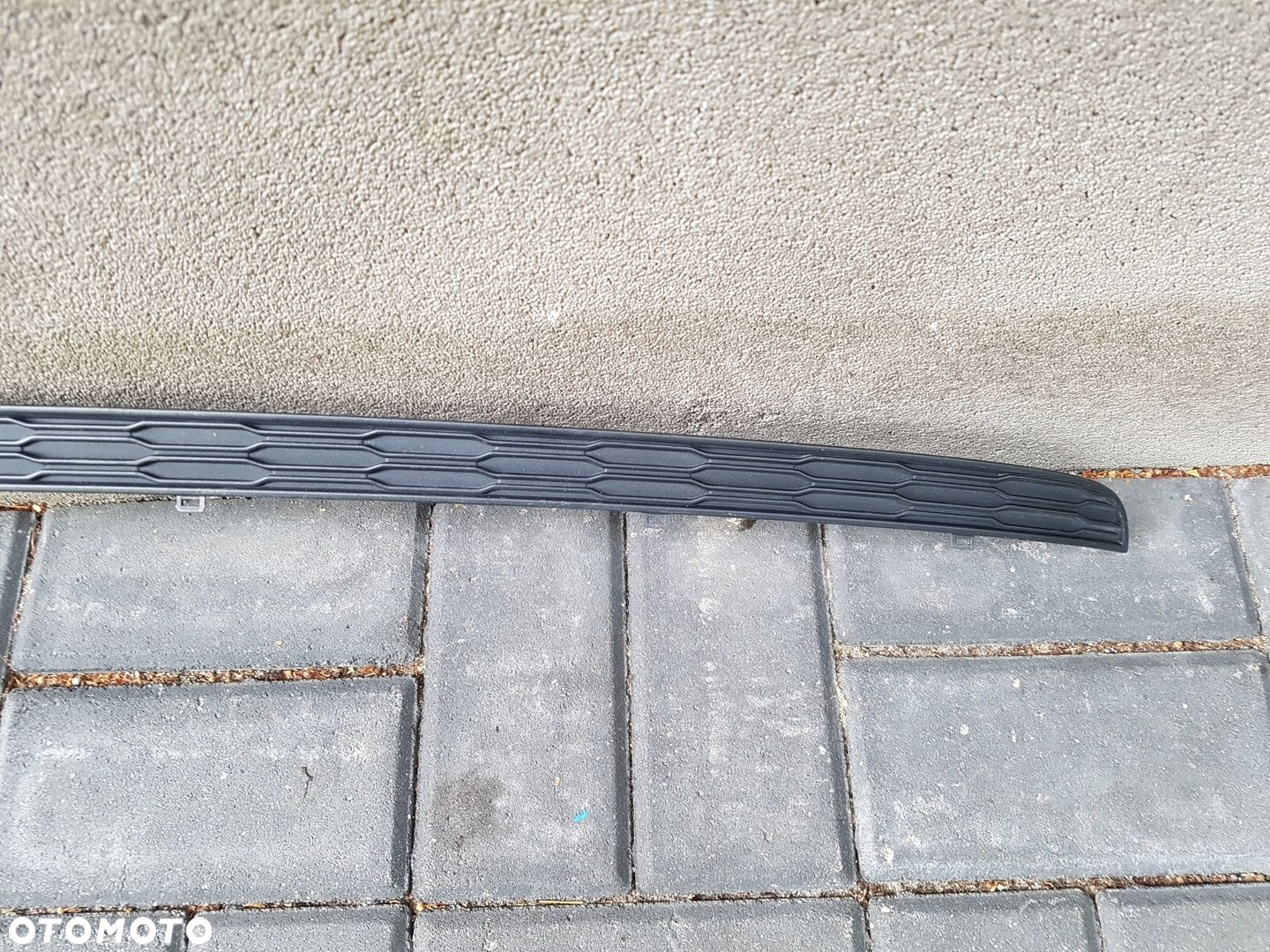 AUDI A8 D5 listwa kratka zderzaka tył środkowa 4N0807881A - 4