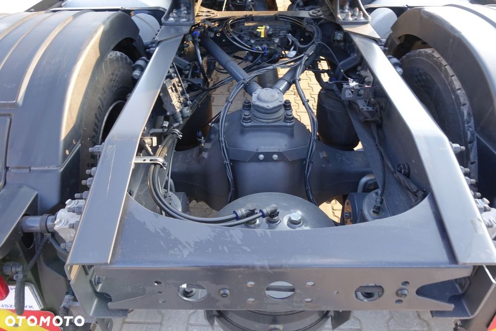 Volvo FH 500 GLOBETROTTER / I-SAVE / STANDARD / AUTOMAT / EURO 6 / KLIMATYZACJA POSTOJOWA / LODÓWKA / LED / NAVI / 2 ZBIORNIKI - 15