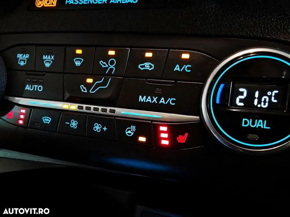 Ford Kuga 1.5 EcoBlue Aut. TITANIUM - 9