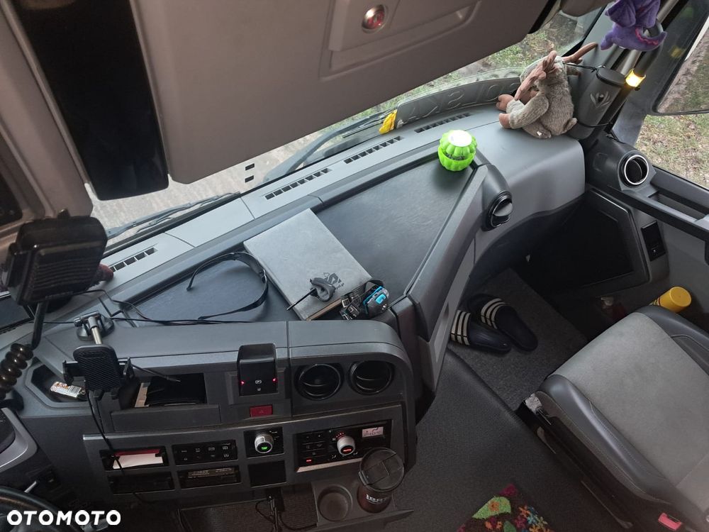 Renault Gama T 480 - 13