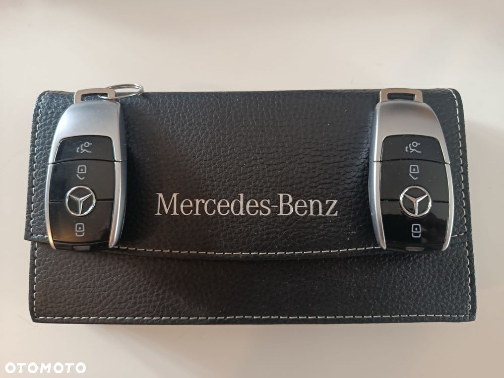 Mercedes-Benz Klasa E 220 d 9G-TRONIC - 40