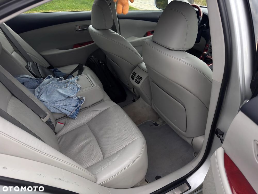 Lexus ES - 11