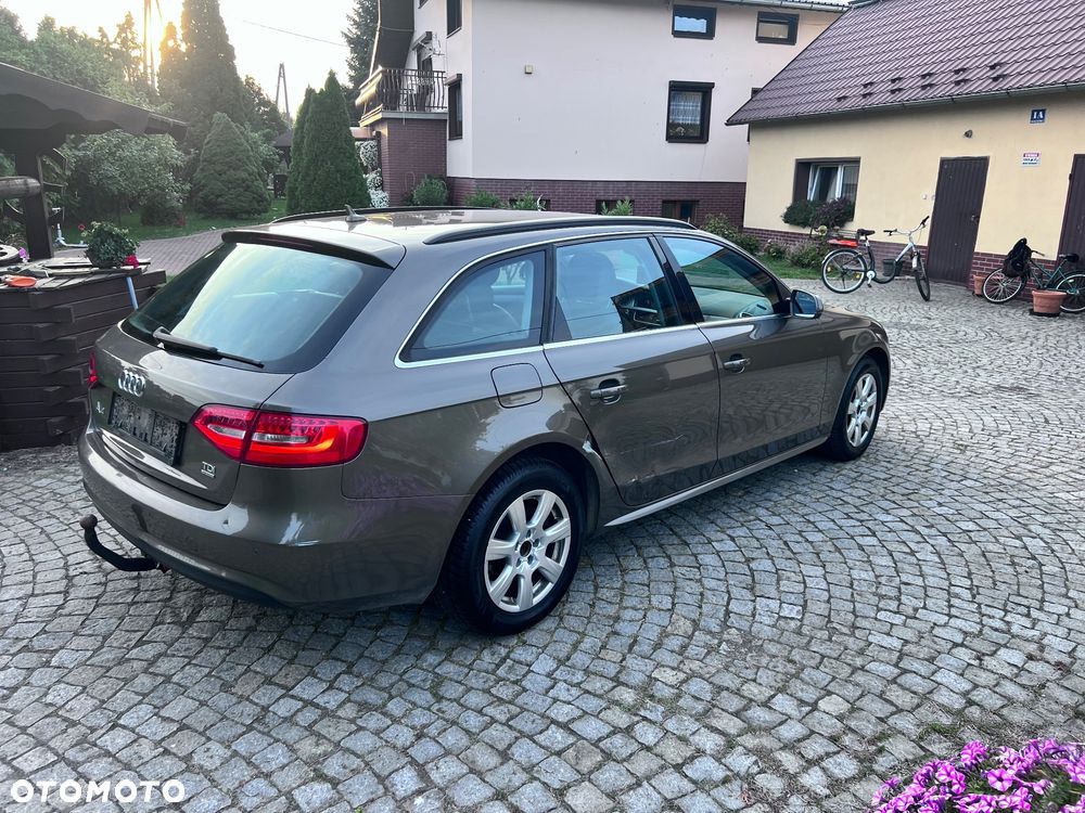 Audi A4 Avant - 4