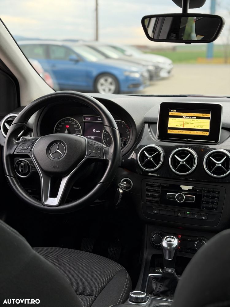 Mercedes-Benz B 180 - 8