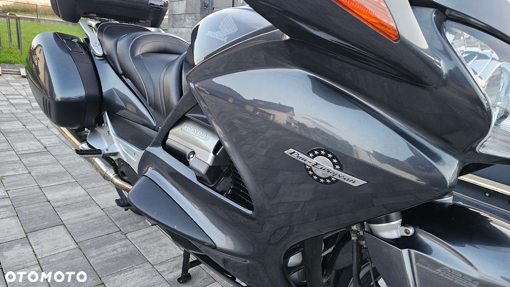 Honda ST - 11
